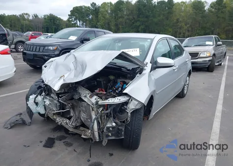 2017 Toyota Corolla Le z USA, uszkodzony, nr VIN 5YFBURHE1HP734410